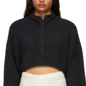 Skims Cozy Knit Cropped Pullover in Black Size